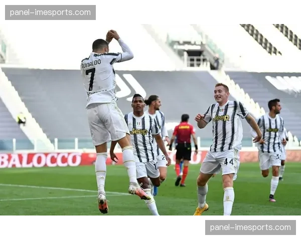 特写：在米兰的“意甲公园”，孩子们通过体感游戏体验点球大战